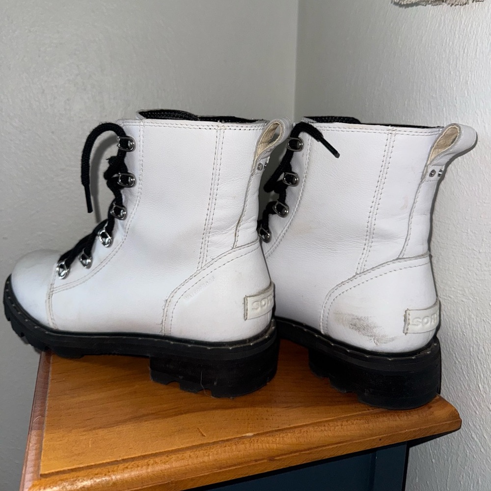Sorel | White Combat Boots Waterproof - Picture 4 of 7